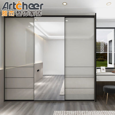 現代の鏡付き寝室家具 壁壁衣類 洋服テーブル モダンなスタイル